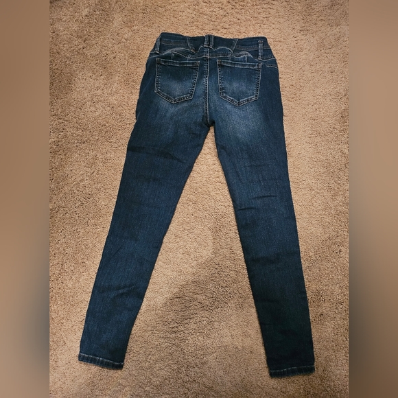 Jeans - Picture 2 of 3